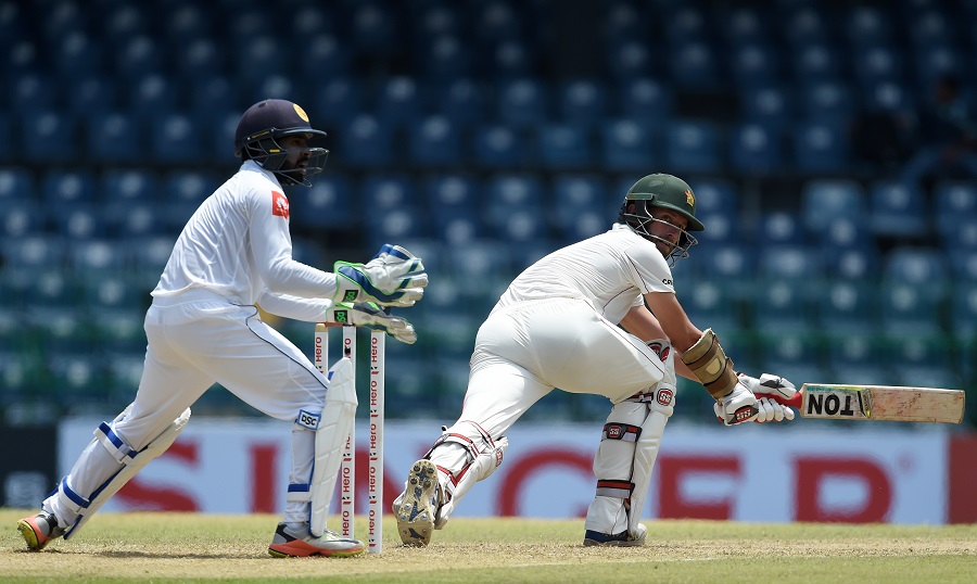 ഇ​ർ​വി​ന്​ സെ​ഞ്ച്വ​റി;  സിം​ബാ​ബ്​​വെ എ​ട്ടി​ന്​ 334